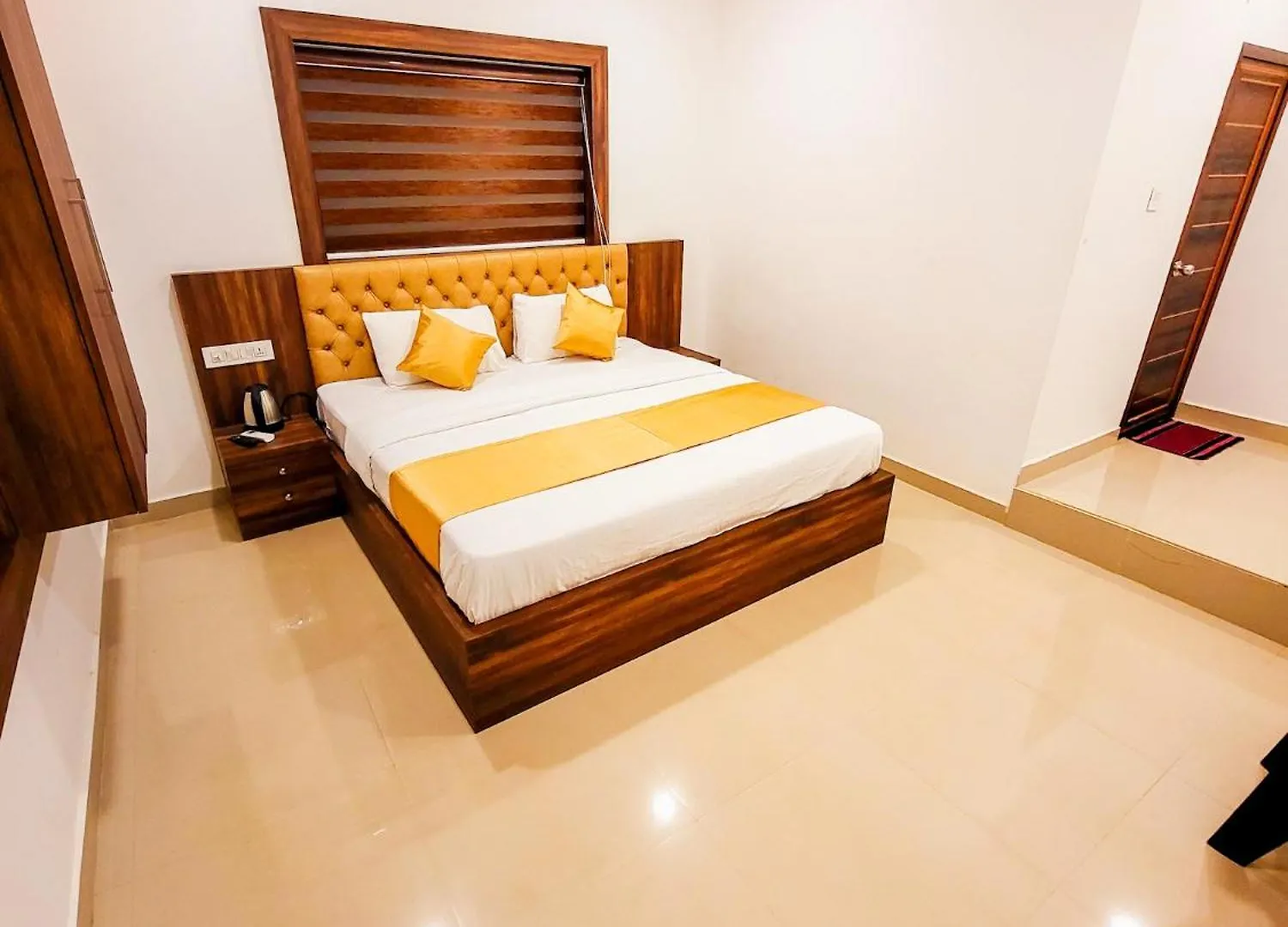 Thejaswini Residency Cheruvathur Nīleshwar Hotell