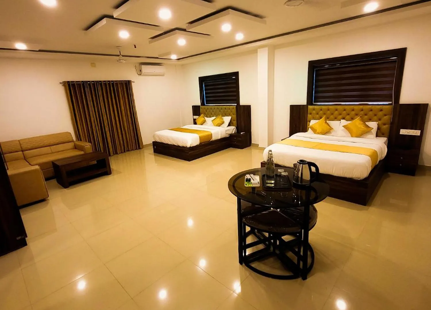 Thejaswini Residency Cheruvathur Nīleshwar 2*,  Indien